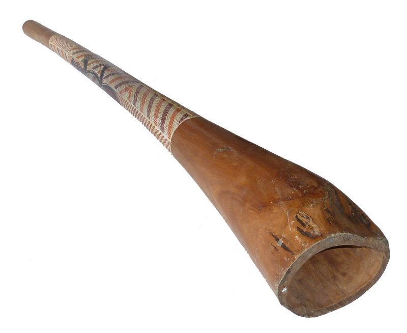 Didgeridoo aus Holz, Musikinstrument stilvoll bemalt