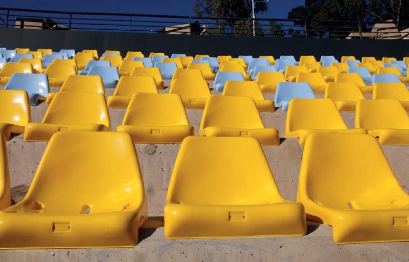 Franziska_MM2010 Stadionsitze gelb und hellblau
