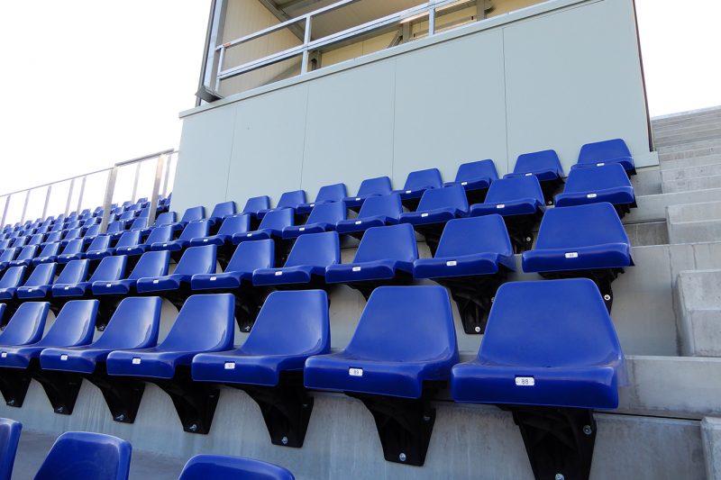 Sitze Franziska_MM2010 blau auf Konsole