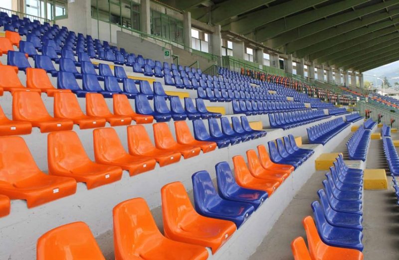 Sitze Franziska_MM2010 orange und blau