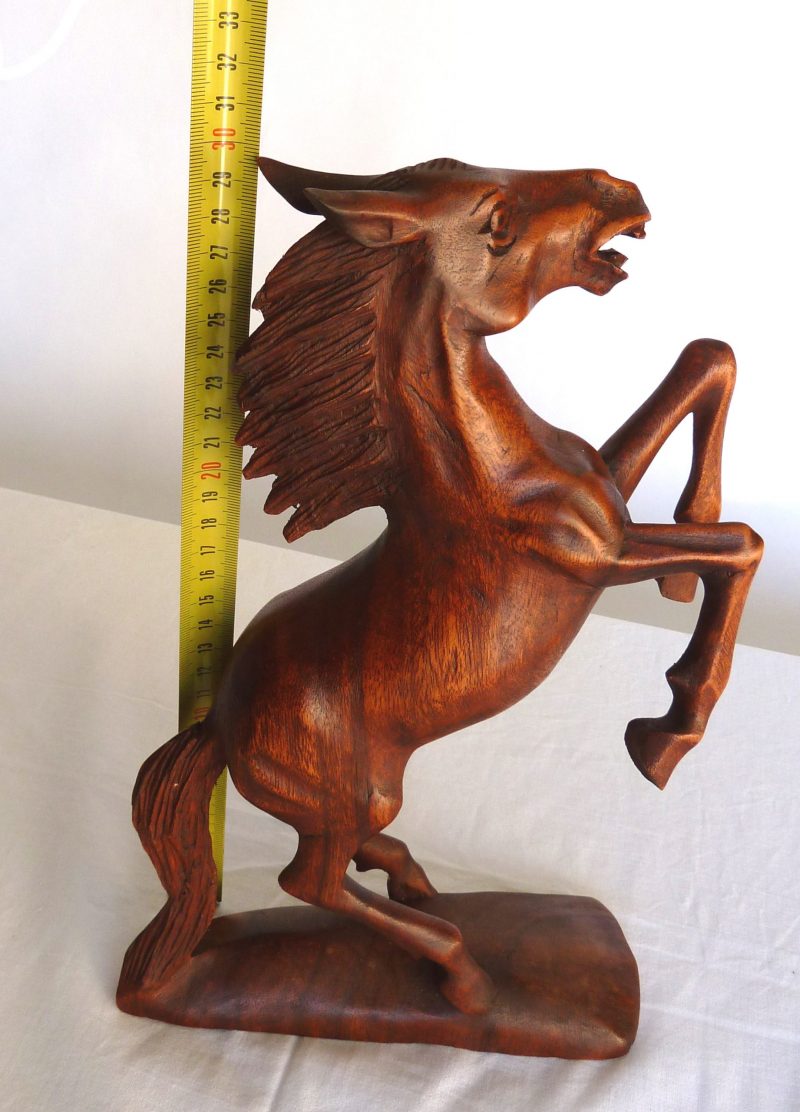 Pferd aus Holz geschnitzt, 30cm, P1080855